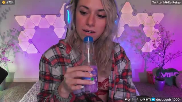 Gallery image thumbnail from Reige's myfreecams stream on, 06/27/2024, 09:39 image 2 of 20