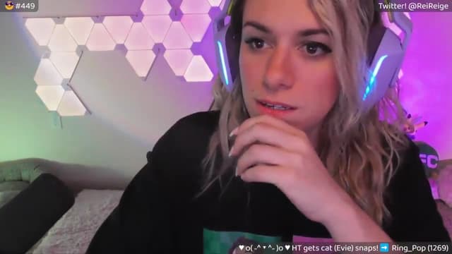 Gallery image thumbnail from Reige's myfreecams stream on, 07/04/2024, 11:12 image 4 of 20