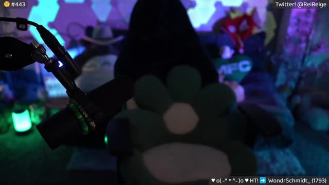 Gallery image thumbnail from Reige's myfreecams stream on, 08/16/2024, 11:08 image 10 of 20