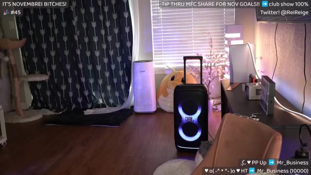 Gallery image thumbnail from Reige's myfreecams stream on, 11/17/2024, 16:19 image 9 of 20