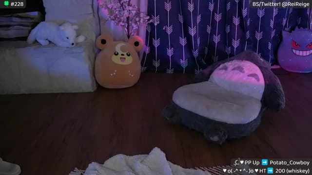 Gallery image thumbnail from Reige's myfreecams stream on, 03/22/2025, 10:33 image 8 of 20