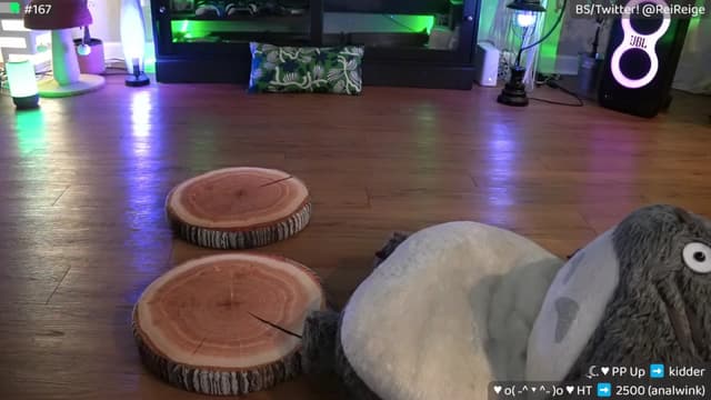 Gallery image thumbnail from Reige's myfreecams stream on, 03/28/2025, 08:35 image 7 of 20