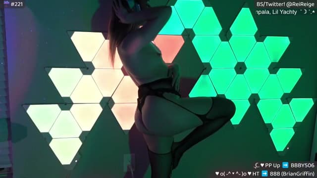 Gallery image thumbnail from Reige's myfreecams stream on, 04/06/2025, 11:29 image 13 of 20