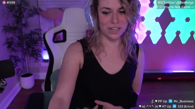 Gallery image thumbnail from Reige's myfreecams stream on, 05/08/2025, 10:38 image 7 of 20