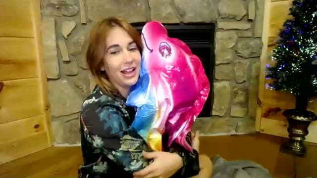 Gallery image thumbnail from Scout's myfreecams stream on, 12/08/2022, 06:04 image 2 of 20