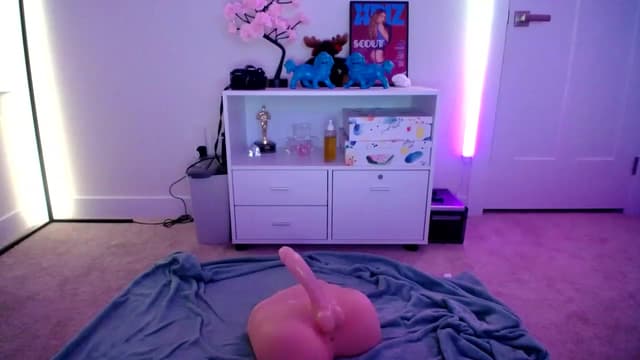 Gallery image thumbnail from Scout's myfreecams stream on, 12/15/2022, 06:41 image 20 of 20