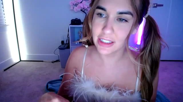 Gallery image thumbnail from Scout's myfreecams stream on, 12/17/2022, 06:10 image 4 of 20