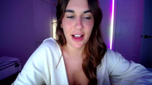 Gallery image thumbnail from Scout's myfreecams stream on, 05/03/2023, 06:09 image 2 of 20