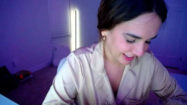 Gallery image thumbnail from Scout's myfreecams stream on, 06/06/2023, 04:57 image 15 of 20