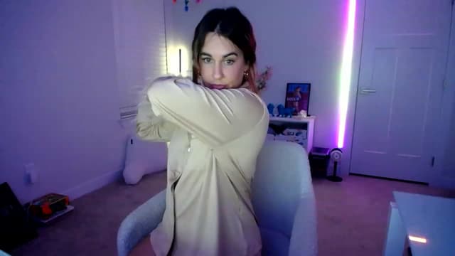 Gallery image thumbnail from Scout's myfreecams stream on, 06/06/2023, 05:28 image 9 of 20