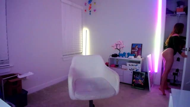 Gallery image thumbnail from Scout's myfreecams stream on, 06/14/2023, 05:03 image 14 of 20