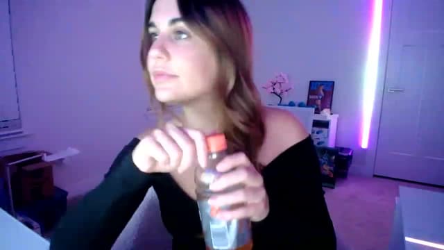 Gallery image thumbnail from Scout's myfreecams stream on, 06/14/2023, 05:03 image 16 of 20