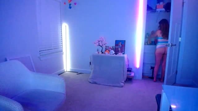 Gallery image thumbnail from Scout's myfreecams stream on, 10/19/2023, 06:06 image 13 of 20