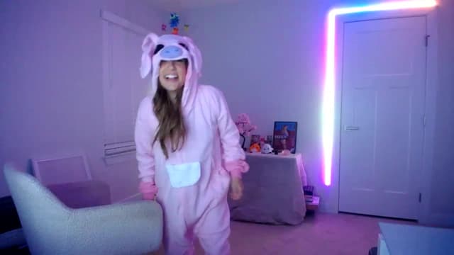 Gallery image thumbnail from Scout's myfreecams stream on, 10/25/2023, 05:02 image 20 of 20