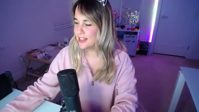 Gallery image thumbnail from Scout's myfreecams stream on, 03/13/2025, 01:29 image 6 of 20