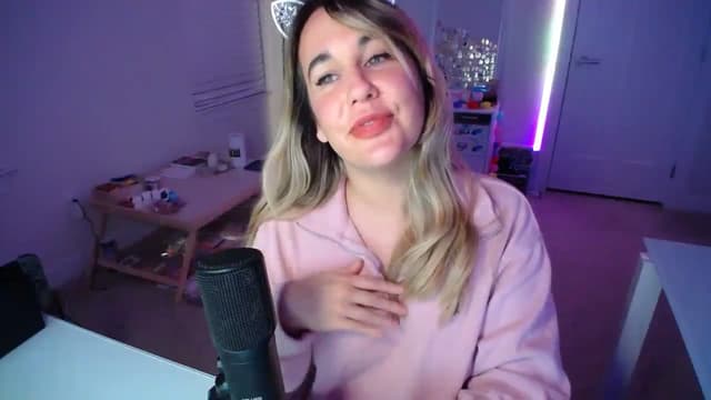 Gallery image thumbnail from Scout's myfreecams stream on, 03/13/2025, 01:29 image 13 of 20