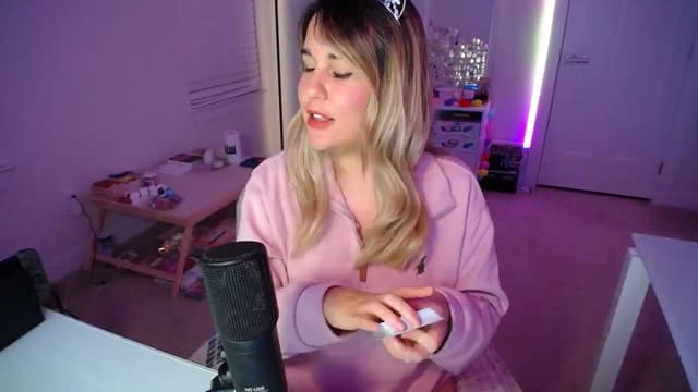 Gallery image thumbnail from Scout's myfreecams stream on, 03/13/2025, 01:29 image 3 of 20