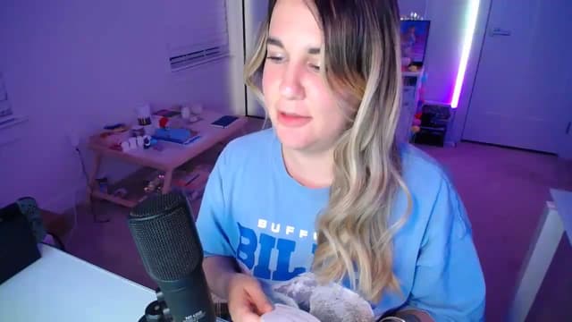 Gallery image thumbnail from Scout's myfreecams stream on, 04/17/2025, 02:52 image 2 of 20