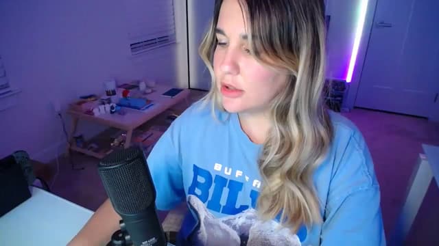 Gallery image thumbnail from Scout's myfreecams stream on, 04/17/2025, 02:52 image 10 of 20