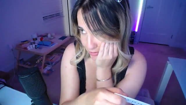 Gallery image thumbnail from Scout's myfreecams stream on, 04/24/2025, 01:48 image 4 of 20