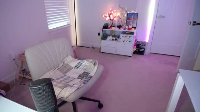 Gallery image thumbnail from Scout's myfreecams stream on, 05/08/2025, 24:01 image 3 of 20