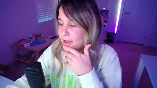 Gallery image thumbnail from Scout's myfreecams stream on, 05/08/2025, 24:01 image 17 of 20