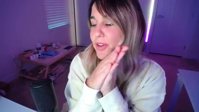 Gallery image thumbnail from Scout's myfreecams stream on, 05/08/2025, 24:01 image 18 of 20