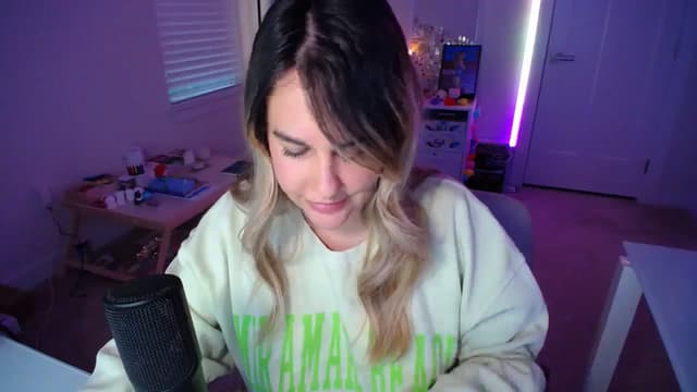 Gallery image thumbnail from Scout's myfreecams stream on, 05/08/2025, 24:38 image 4 of 20