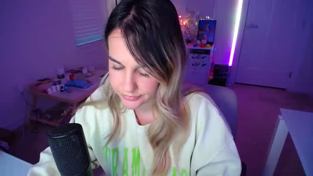 Gallery image thumbnail from Scout's myfreecams stream on, 05/08/2025, 24:38 image 9 of 20