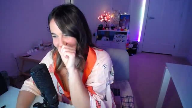 Gallery image thumbnail from Scout's myfreecams stream on, 12/13/2025, 04:04 image 8 of 20