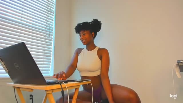 Gallery image thumbnail from Seven's myfreecams stream on, 12/27/2023, 17:06 image 16 of 20