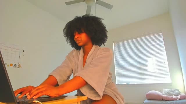 Gallery image thumbnail from Seven's myfreecams stream on, 12/30/2023, 19:12 image 19 of 20
