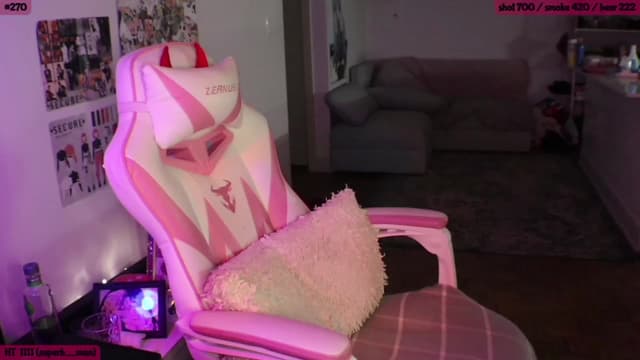 Gallery image thumbnail from SeySo's myfreecams stream on, 12/30/2022, 07:13 image 13 of 20