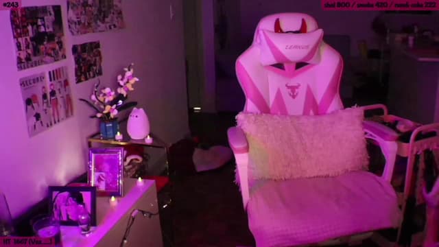 Gallery image thumbnail from SeySo's myfreecams stream on, 12/31/2022, 08:28 image 15 of 20