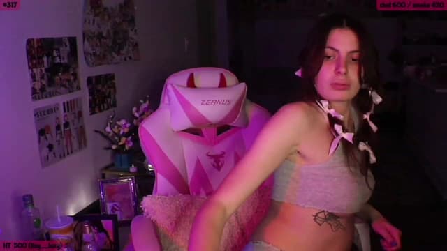 Gallery image thumbnail from SeySo's myfreecams stream on, 01/02/2023, 06:59 image 13 of 20