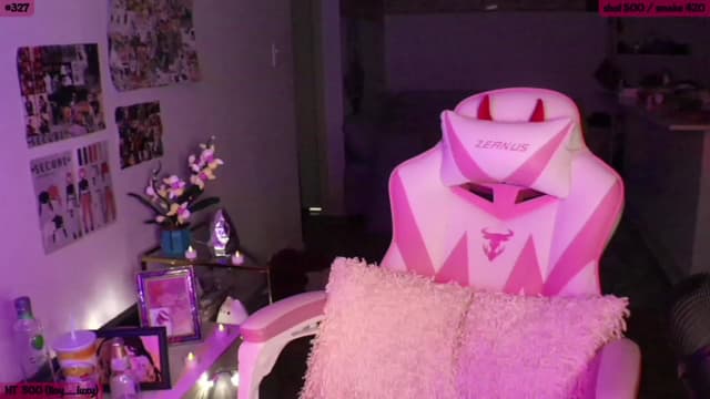 Gallery image thumbnail from SeySo's myfreecams stream on, 01/02/2023, 06:59 image 4 of 20