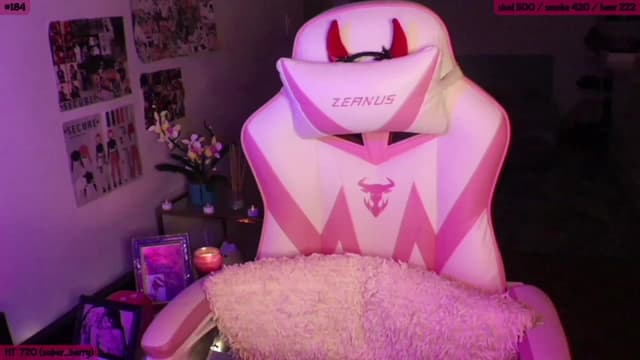 Gallery image thumbnail from SeySo's myfreecams stream on, 01/07/2023, 09:54 image 12 of 20