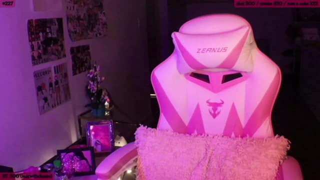 Gallery image thumbnail from SeySo's myfreecams stream on, 01/15/2023, 05:22 image 12 of 20