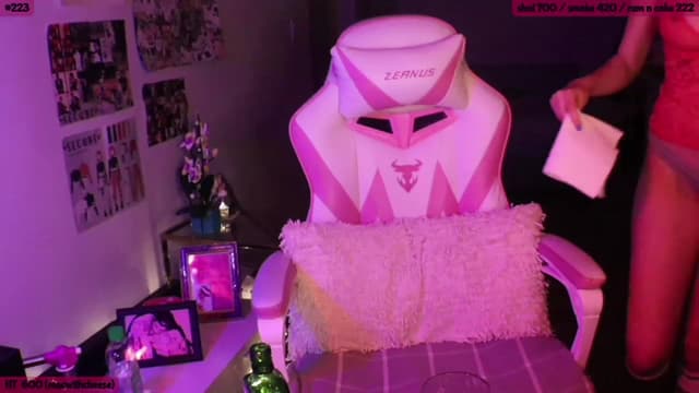 Gallery image thumbnail from SeySo's myfreecams stream on, 01/15/2023, 05:22 image 16 of 20