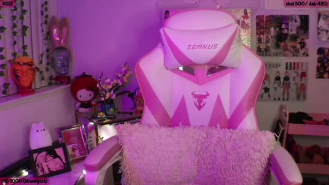 Gallery image thumbnail from SeySo's myfreecams stream on, 02/01/2023, 03:39 image 18 of 20