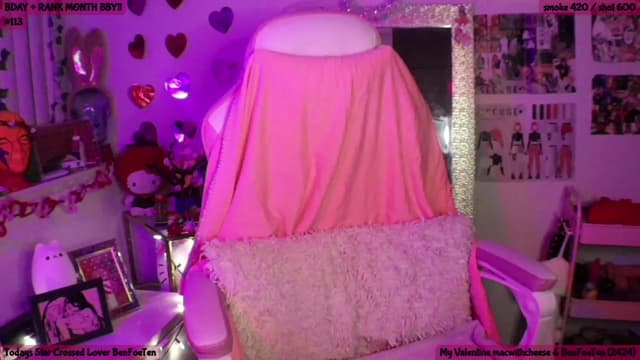 Gallery image thumbnail from SeySo's myfreecams stream on, 02/08/2023, 06:19 image 13 of 20
