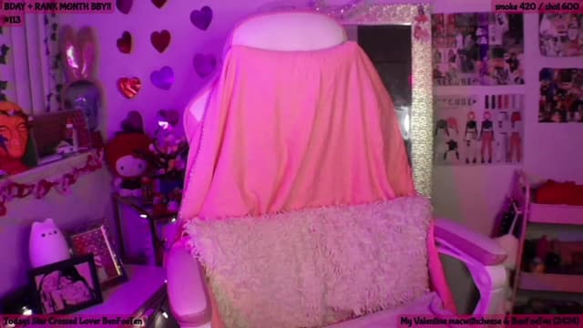 Gallery image thumbnail from SeySo's myfreecams stream on, 02/08/2023, 06:19 image 7 of 20
