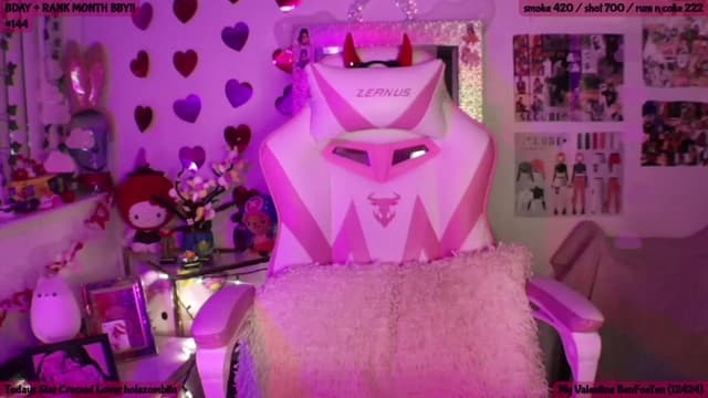 Gallery image thumbnail from SeySo's myfreecams stream on, 02/25/2023, 07:28 image 16 of 20