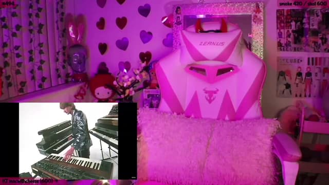 Gallery image thumbnail from SeySo's myfreecams stream on, 03/02/2023, 05:12 image 15 of 20