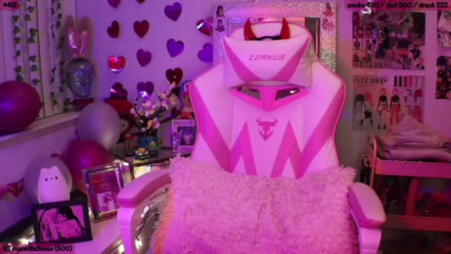 Gallery image thumbnail from SeySo's myfreecams stream on, 03/07/2023, 04:56 image 12 of 20