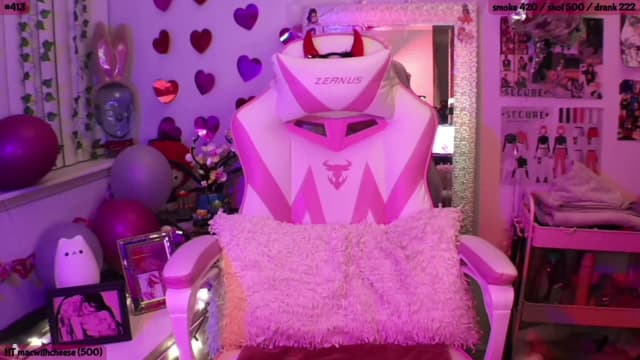 Gallery image thumbnail from SeySo's myfreecams stream on, 03/07/2023, 04:56 image 8 of 20