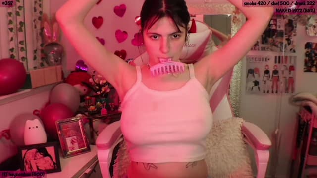 Gallery image thumbnail from SeySo's myfreecams stream on, 03/08/2023, 05:59 image 11 of 20
