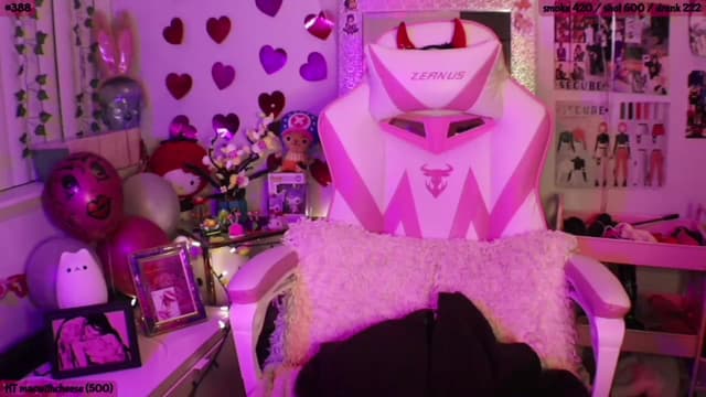 Gallery image thumbnail from SeySo's myfreecams stream on, 03/10/2023, 04:43 image 7 of 20