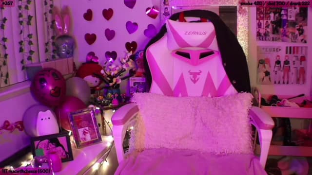 Gallery image thumbnail from SeySo's myfreecams stream on, 03/10/2023, 06:05 image 7 of 20