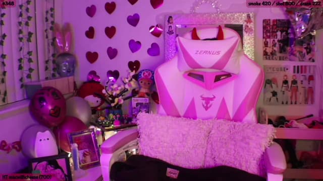 Gallery image thumbnail from SeySo's myfreecams stream on, 03/10/2023, 06:05 image 17 of 20
